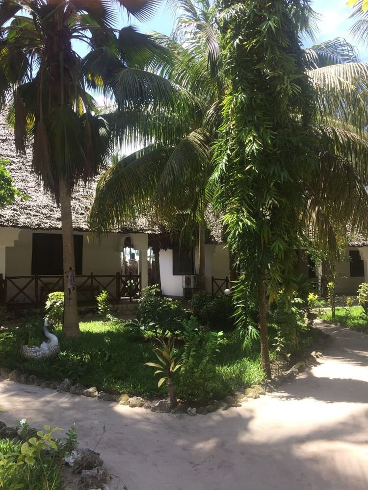 Kicheko Bungalows