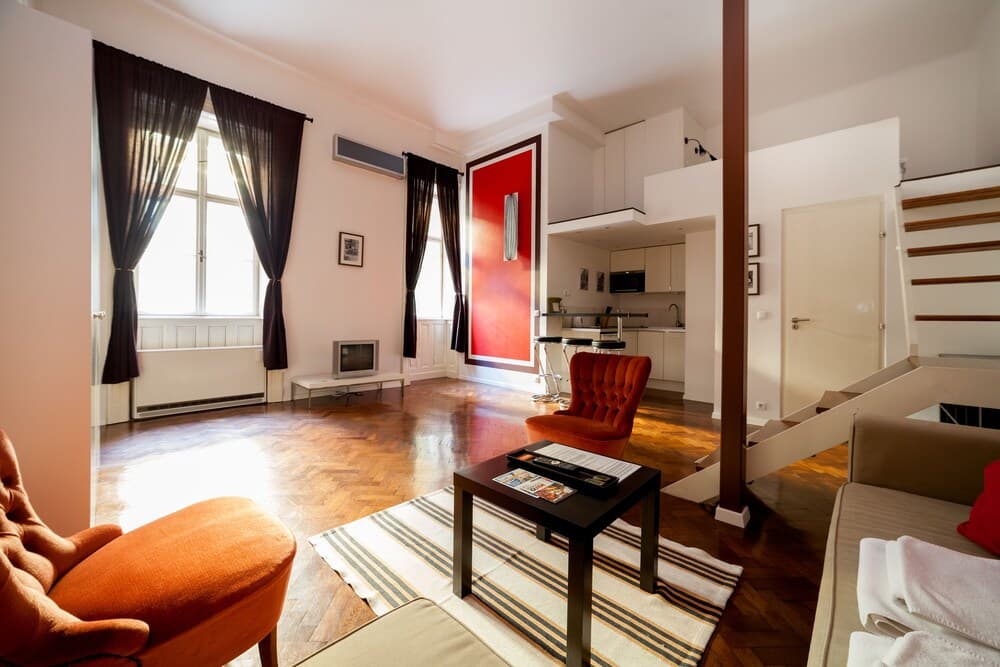 Kadar Apartments