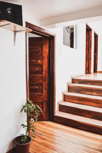 Alternative Hostels