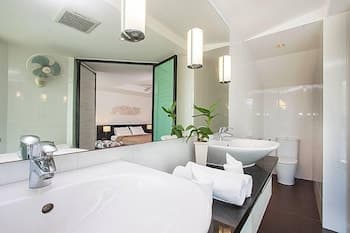 Yu-Phin Villa