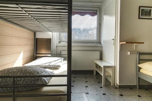 Hostel 24