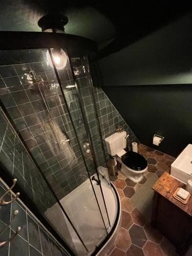 Attic Monkeys Lodge