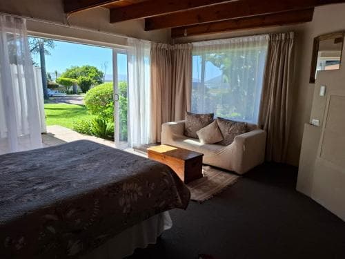 Point Lodge On The Waters Edge