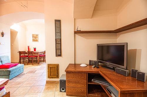 Hostel 99
