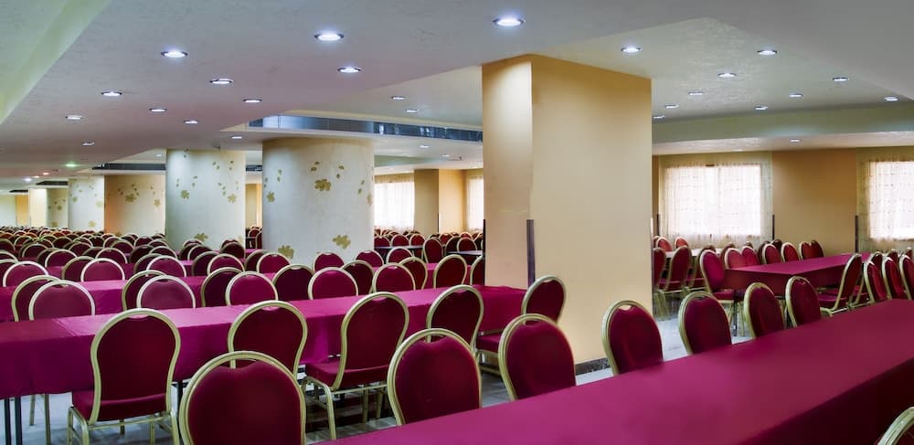 Bab Al Multazam Concorde Hotel