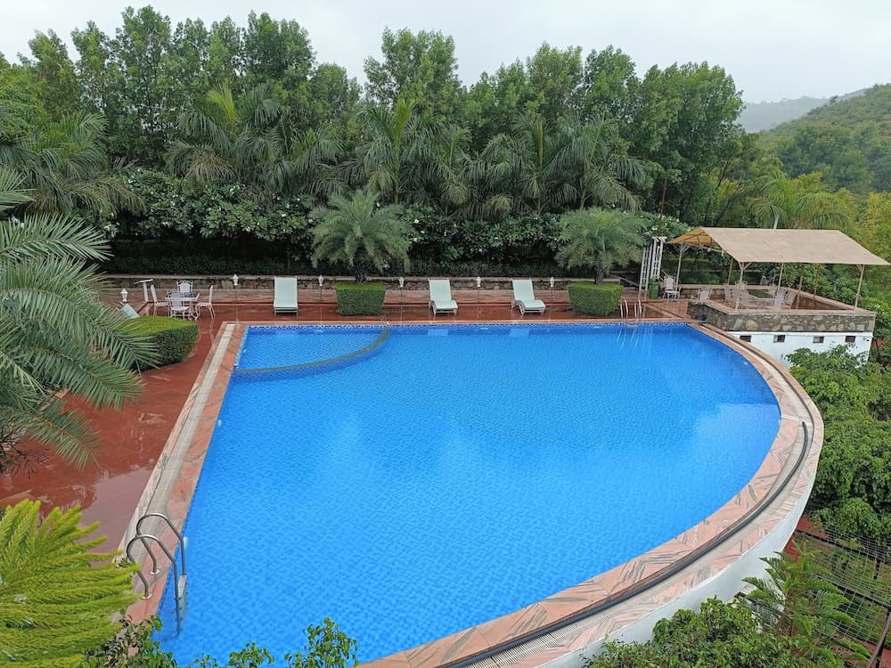 The HighGarden Resort