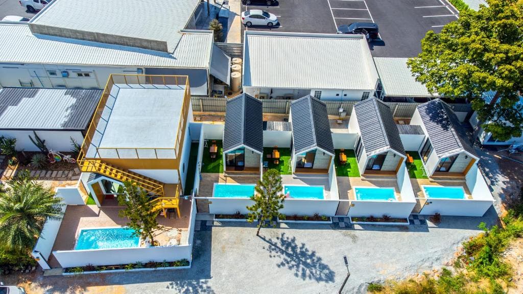 Chapter Pool Villa