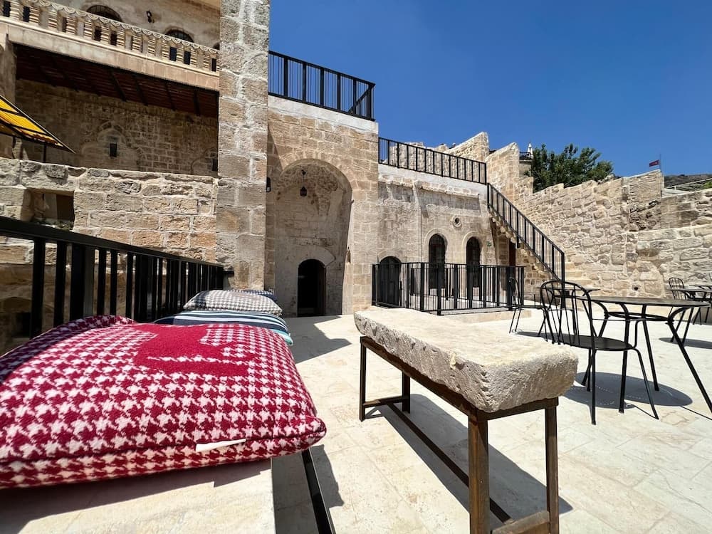 TUĞMANER Small House AJAR