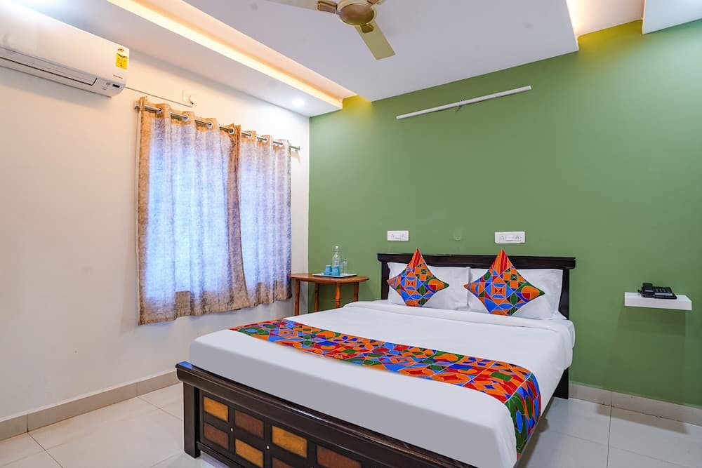 Fabhotel Cozy