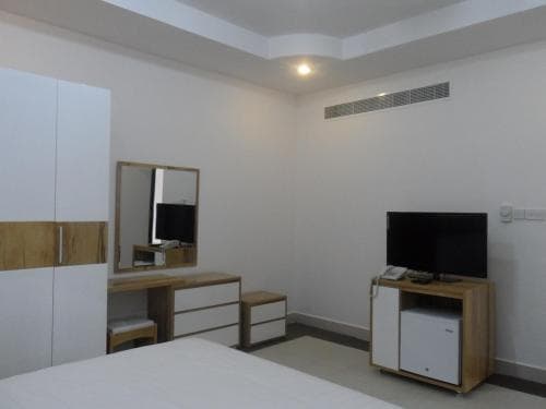 Al Mandoos Hotel