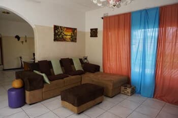 Kumunzi Backpackers