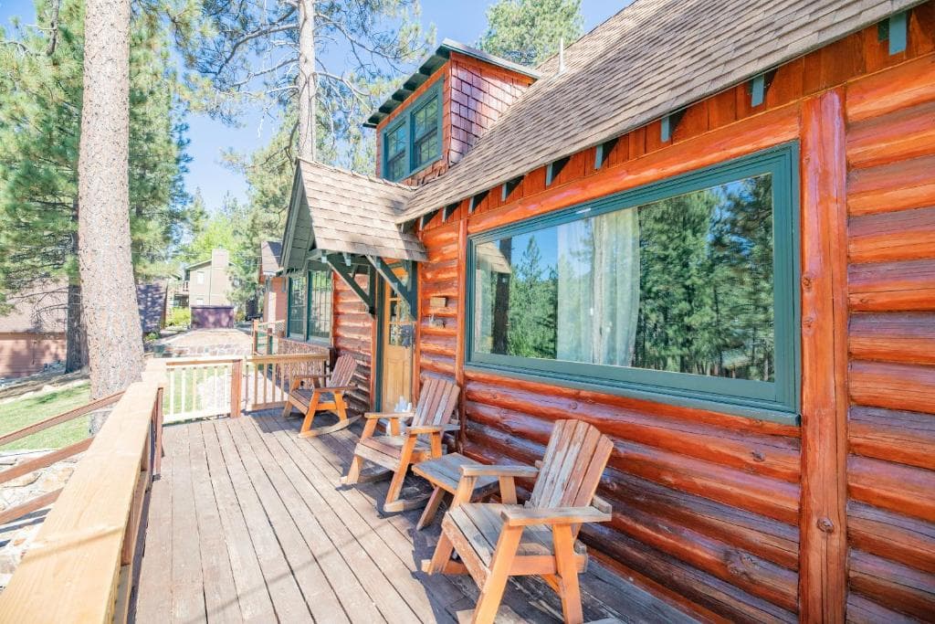 Big Bear Retreat - A charming mountain cabin with easy access to Big Bear's attractions!
