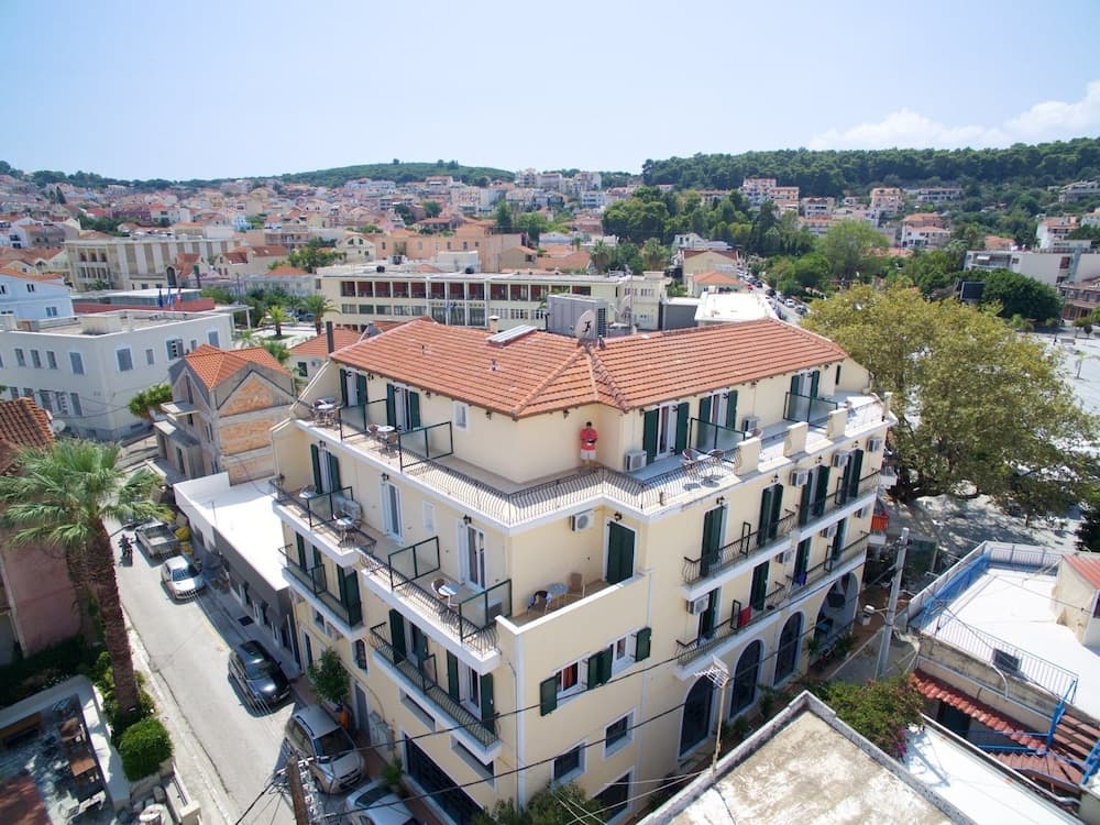Mirabel Hotel