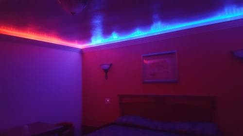 Deluxe Motel
