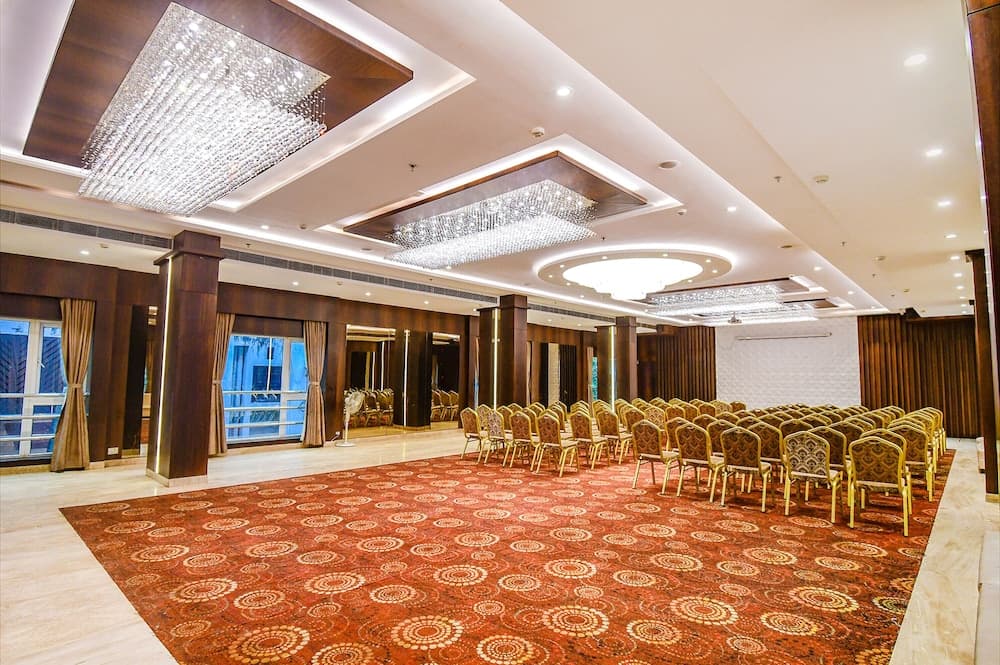 FabHotel Prime Karims