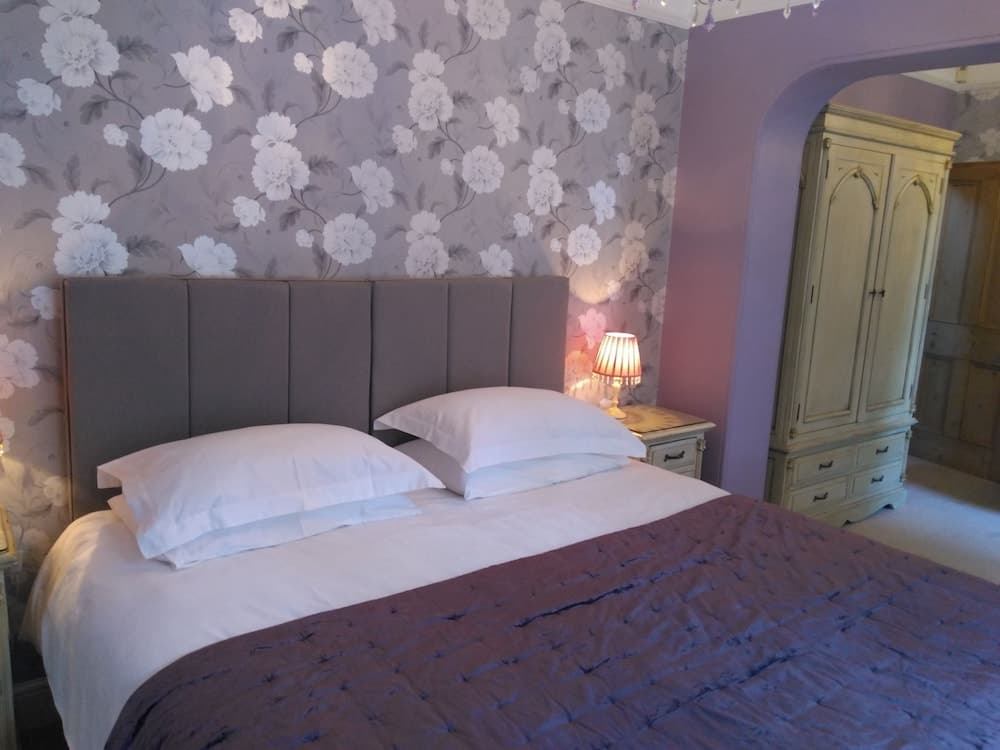 Oaklands Bed & Breakfast