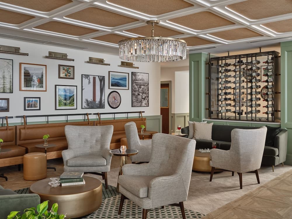 Six South St Hotel