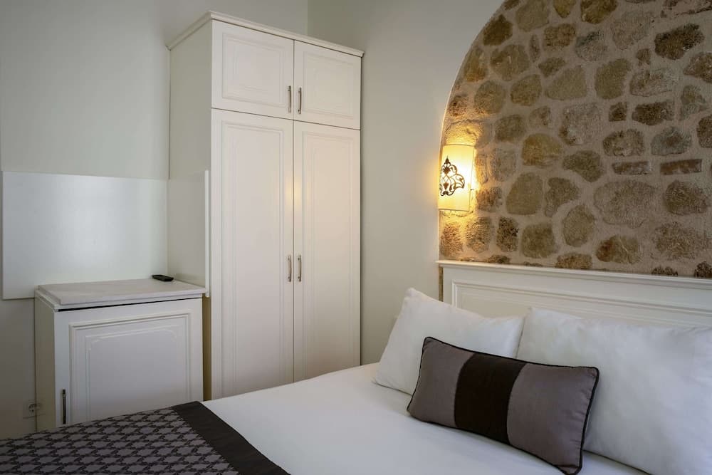Argos Hotel