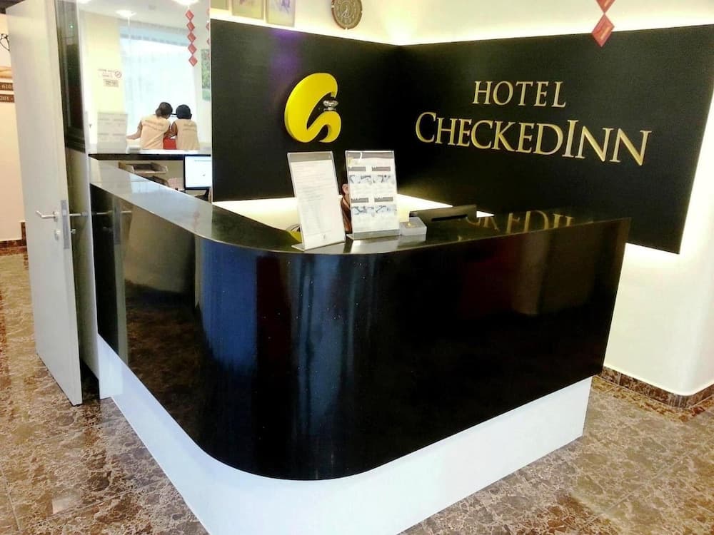 Hotel CheckedInn