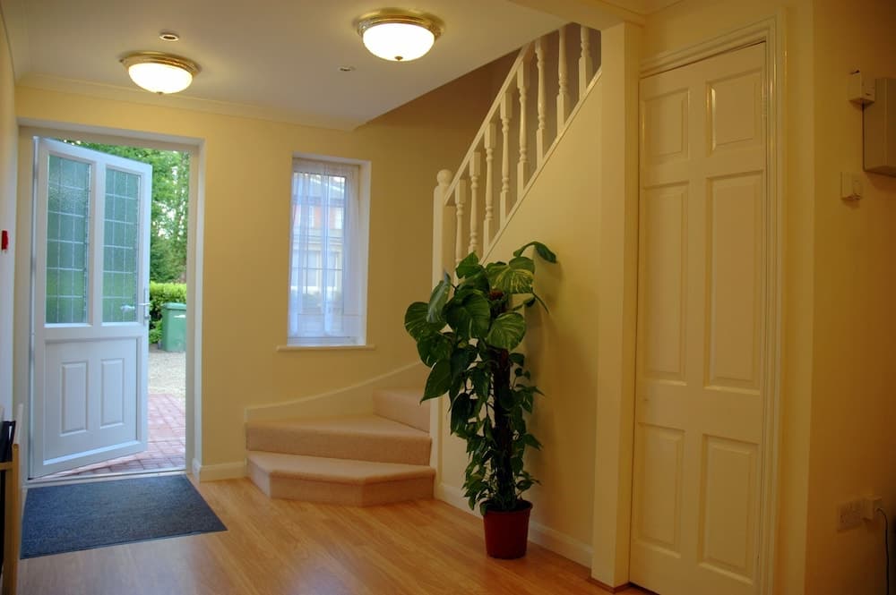 White Gates Hotel