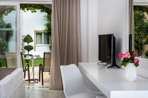 Gaia Royal Hotel