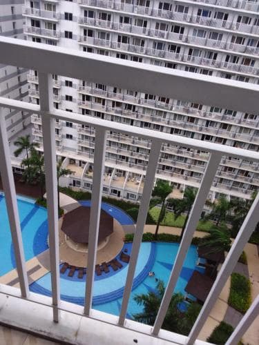 Luxury Condo at SHELL Residences, MOA