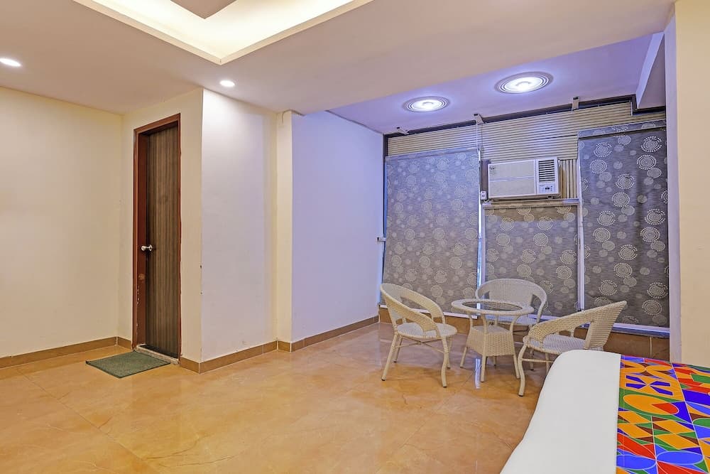 Fabhotel Moonlight & Banquets