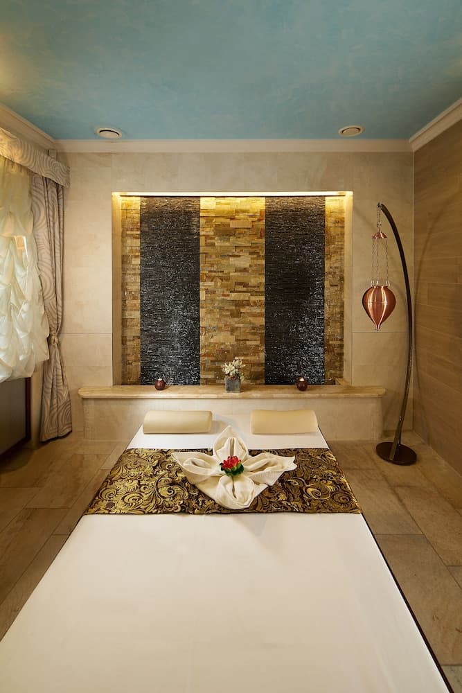 Retro Riverside Wellness Resort