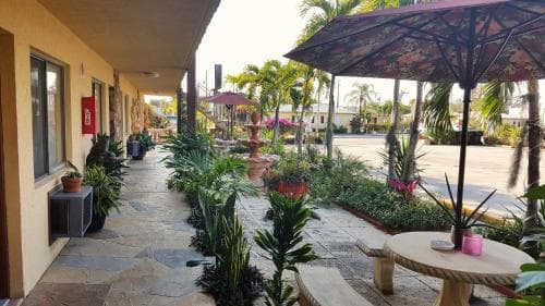 Lago Motor Inn