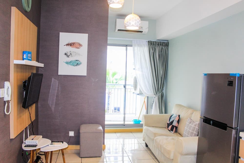 Spacious and Cozy 2BR M-Town Apartment By Travelio