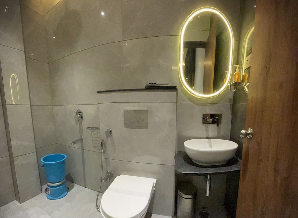 Hotel Lunar Stays
