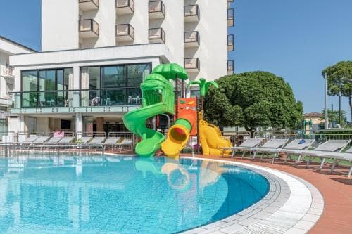Hotel 2000