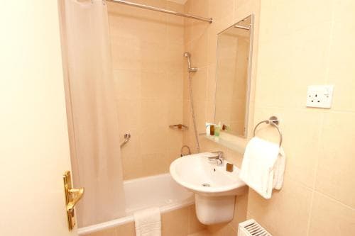 Saltus Hotel