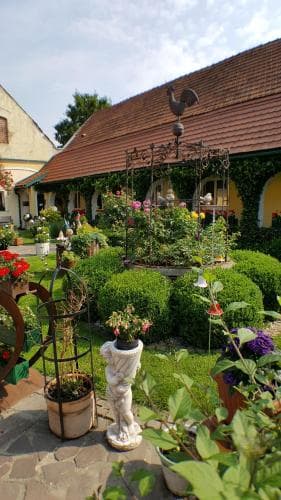 Pension Arkadenhof