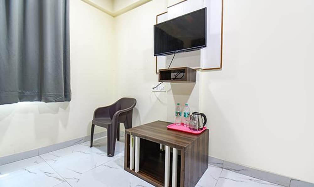 Fabhotel Prime Emerald I