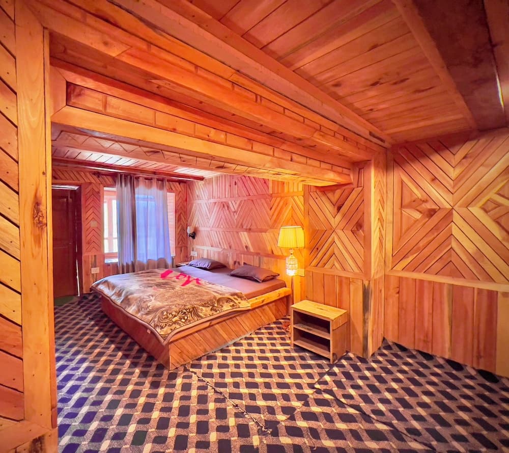 Royal Star Kasol