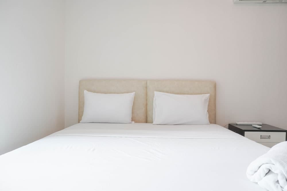 Comfort and Minimalist 3BR Apartment at Bellagio Residence By Travelio