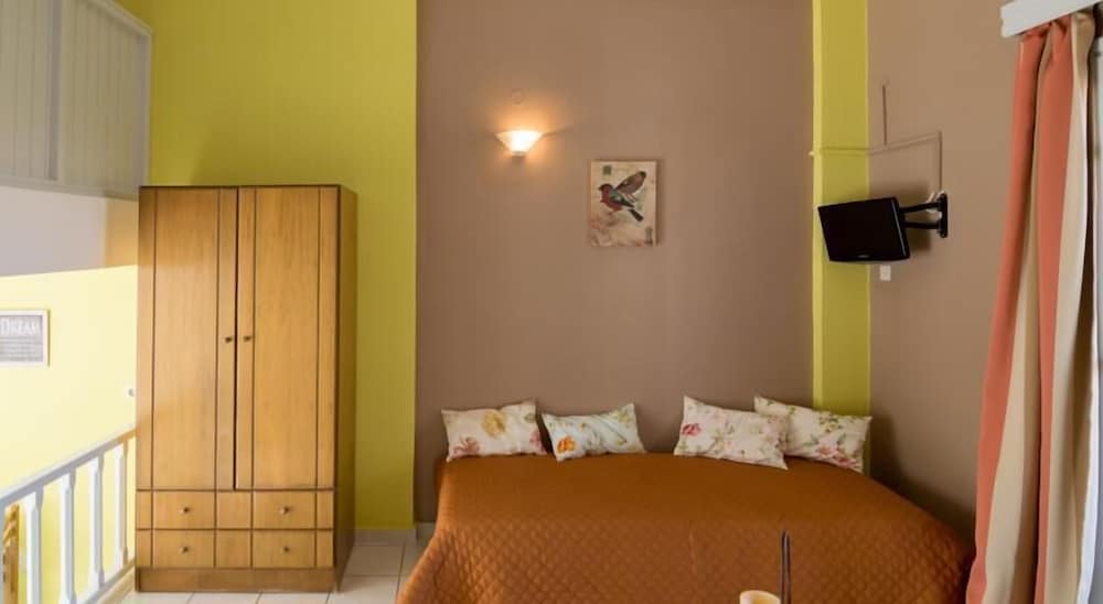 Kamaria Apartments