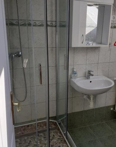Czinger Vendegszobak