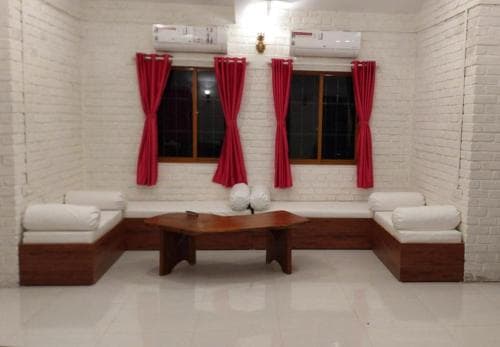 SeaBreezefield Villa