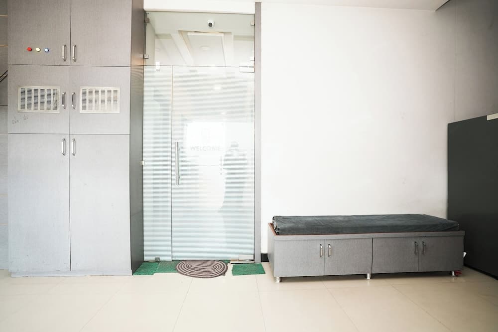 Hotel Metro Palace
