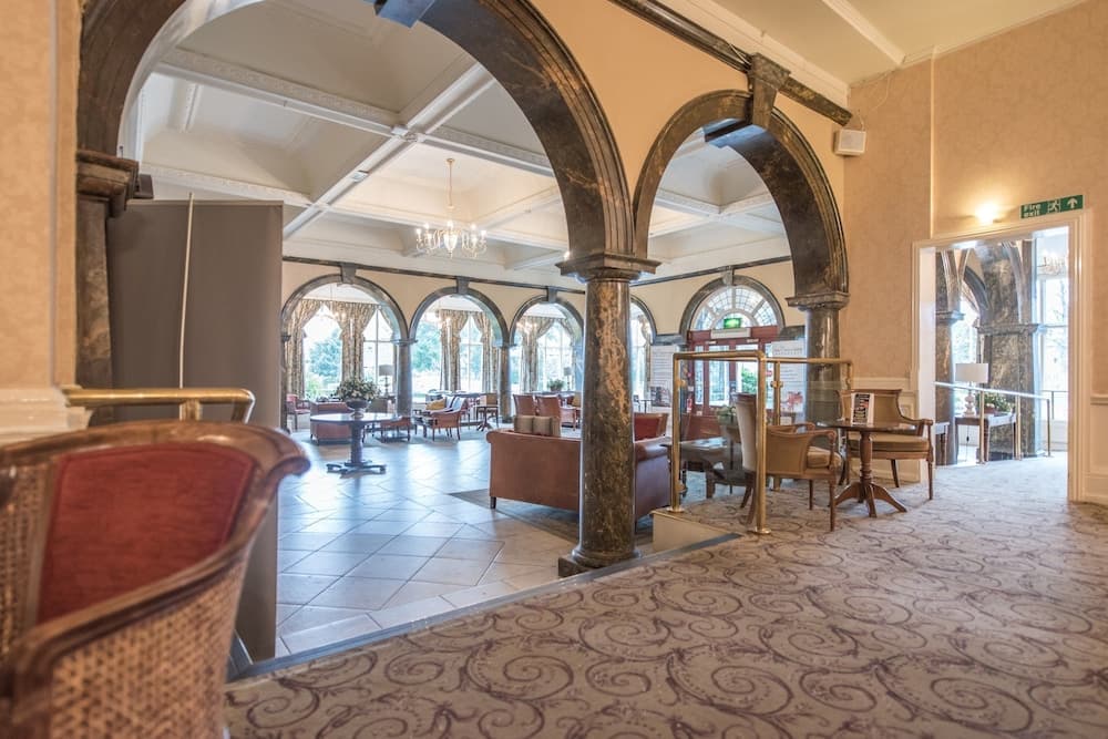 Cairn Hotel