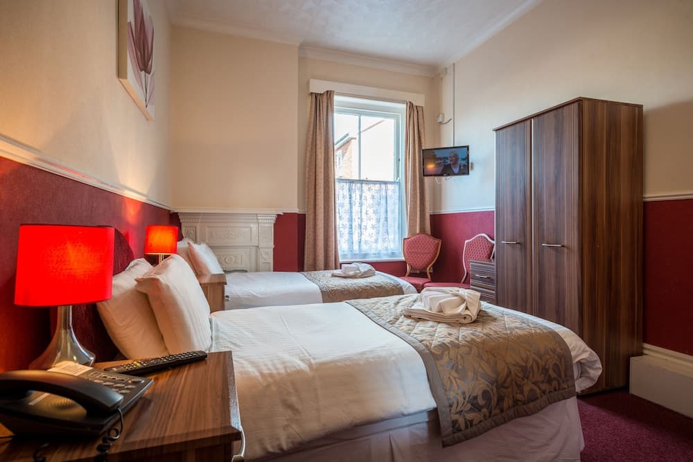 Daish s Hotel