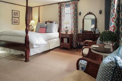 The Deacon & James Pharmacy B&B