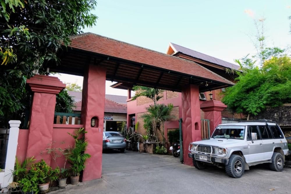 Red Brick Guesthouse