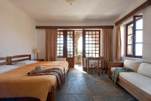 Kalamitsi Hotel