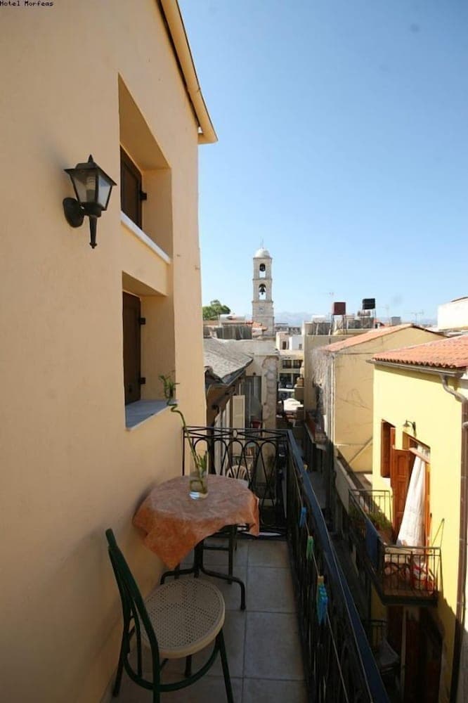 Morfeas Hotel