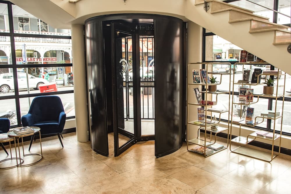 Urban Chic Boutique Hotel & Cafe