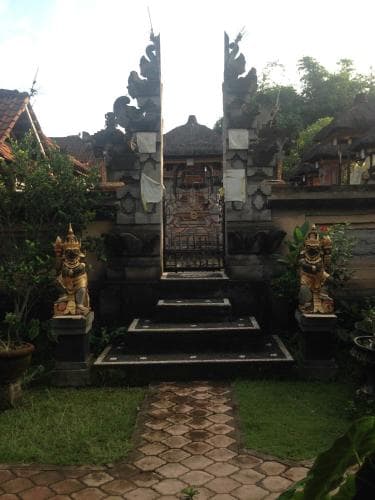 Moning House