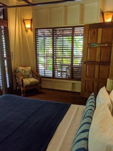 Bluff Beach Retreat
